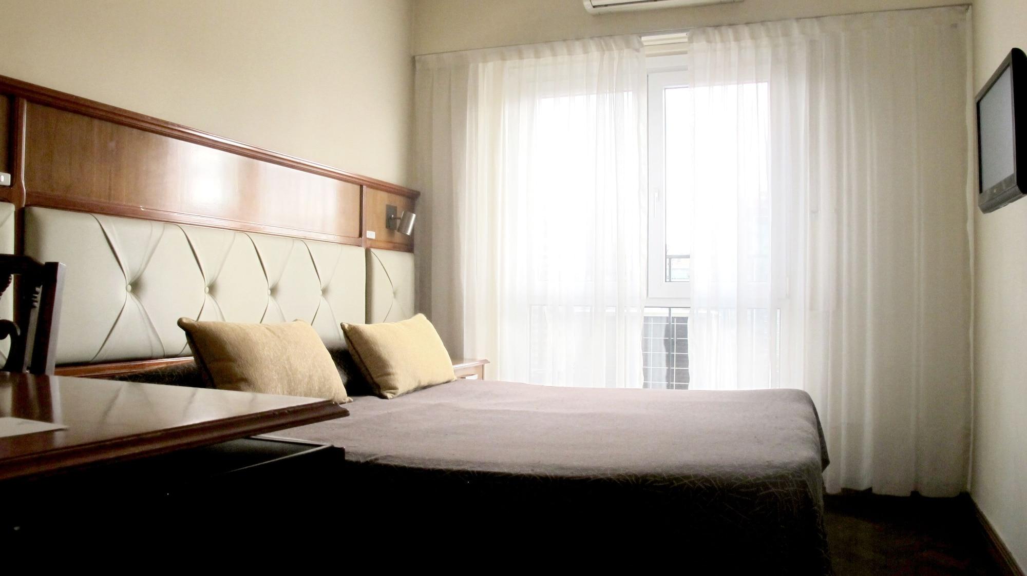 Embajador Hotel Буенос Айрес Екстериор снимка