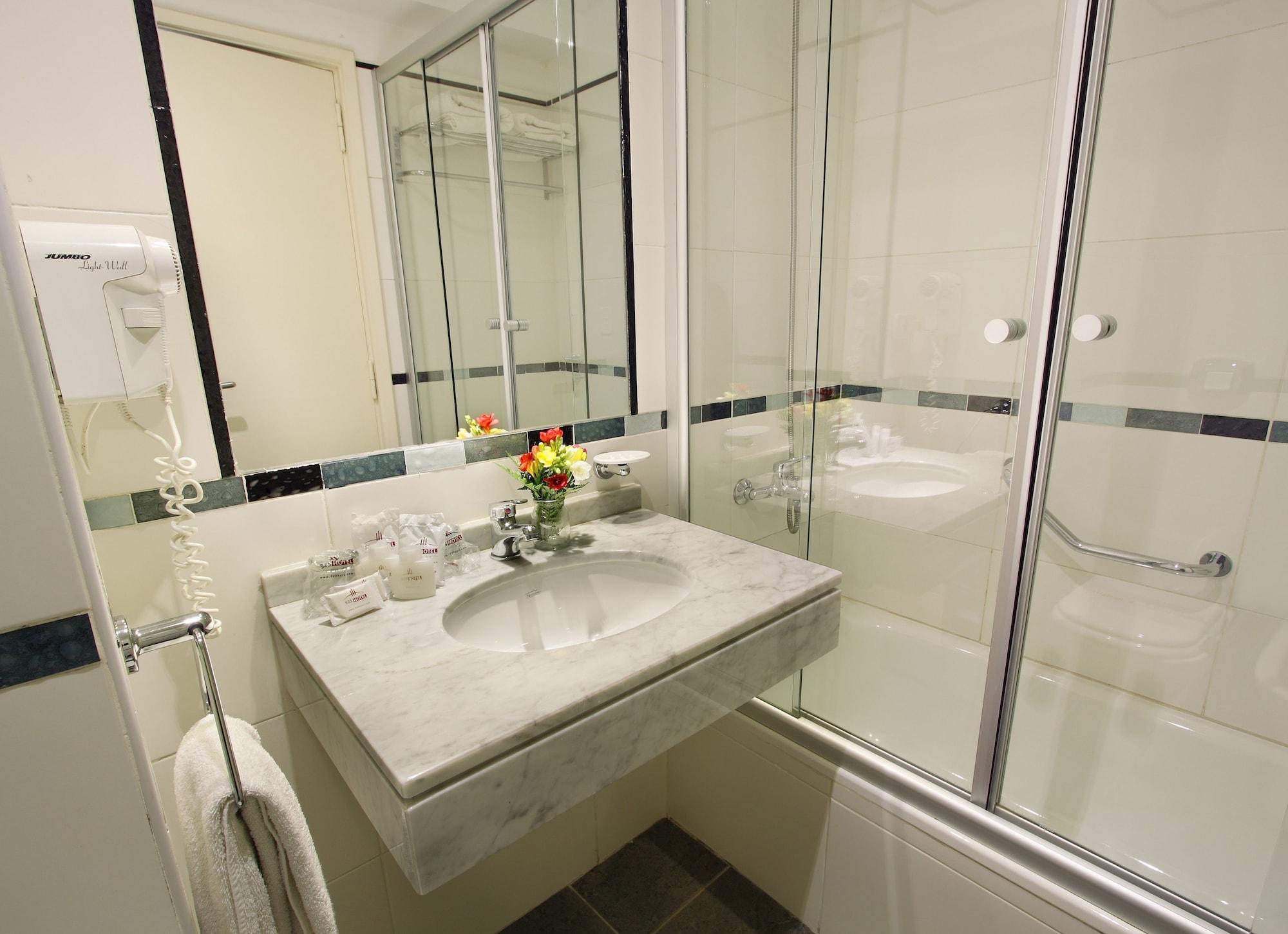 Embajador Hotel Буенос Айрес Екстериор снимка