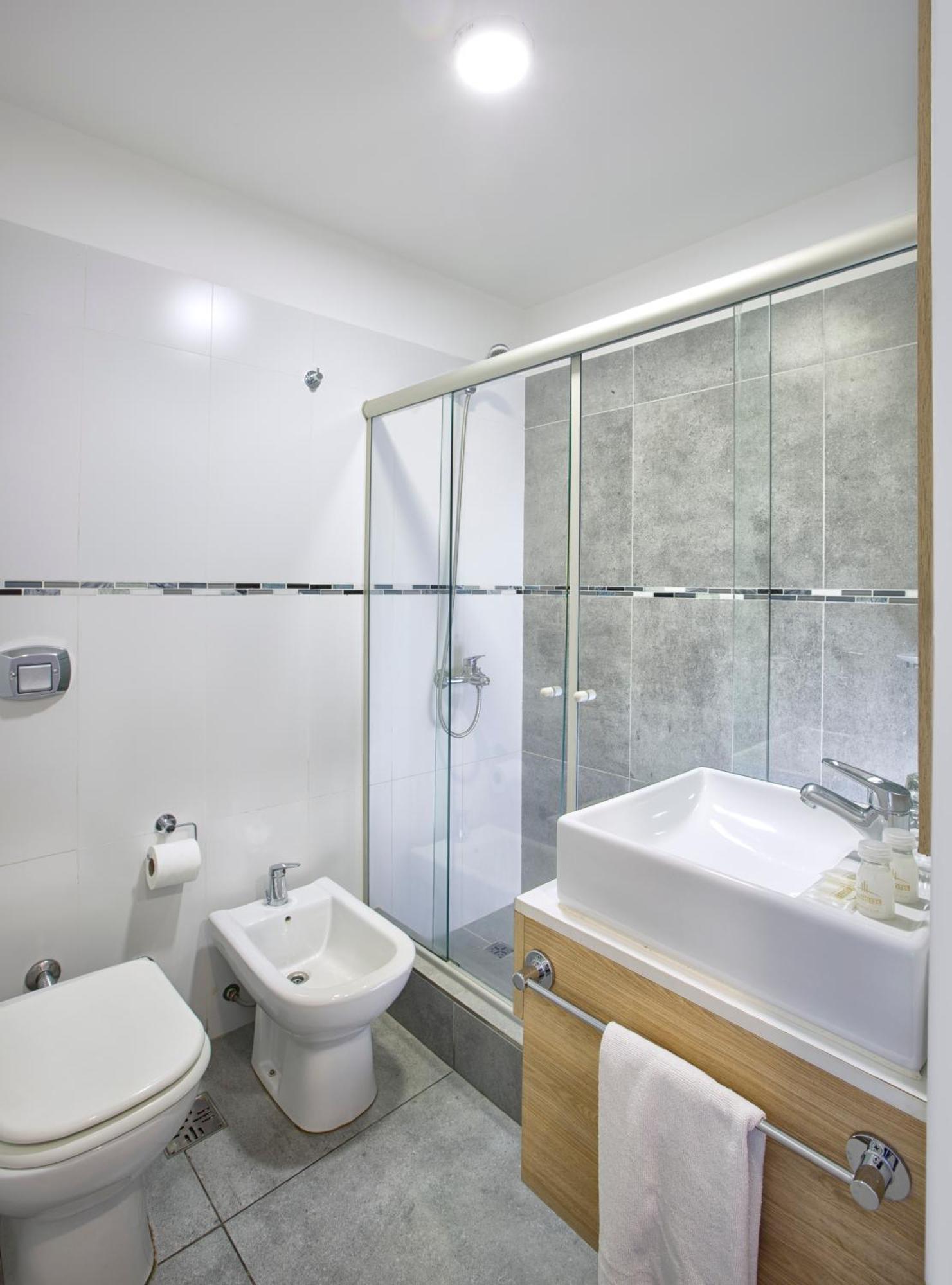 Embajador Hotel Буенос Айрес Екстериор снимка