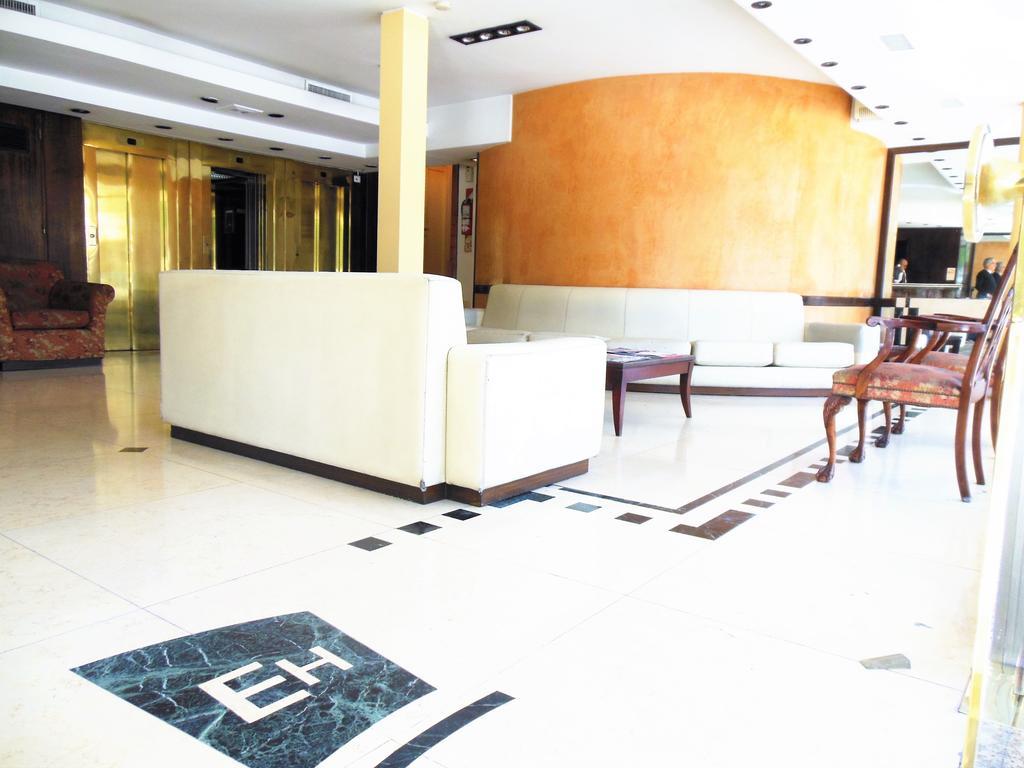 Embajador Hotel Буенос Айрес Екстериор снимка