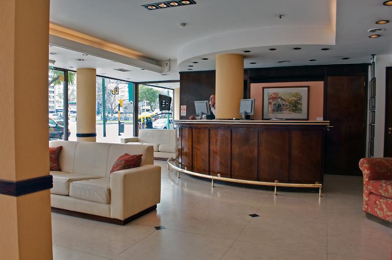 Embajador Hotel Буенос Айрес Екстериор снимка