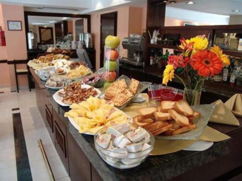 Embajador Hotel Буенос Айрес Екстериор снимка