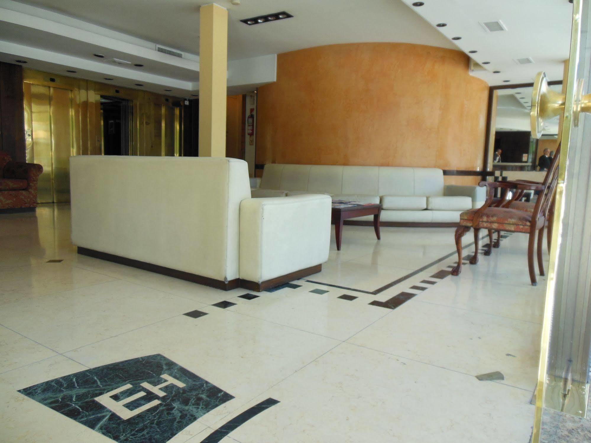 Embajador Hotel Буенос Айрес Екстериор снимка